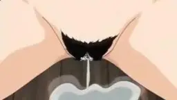 Nahaufnahme einer dunkelhaarigen Hentai-Frau mit intensivem, lustvollem Blick gegen blauen Himmel